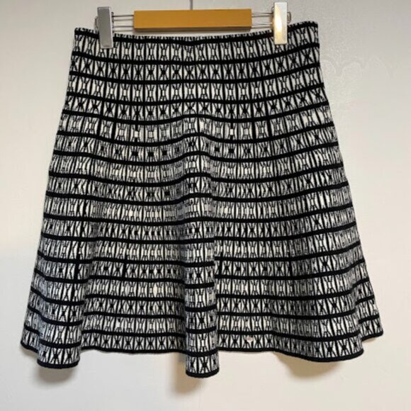 Cynthia Rowley Black White Jacquard Women's Knit Skirt Size Medium NWT - Picture 2 of 7